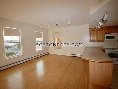 Humphrey St. Swampscott photo 5