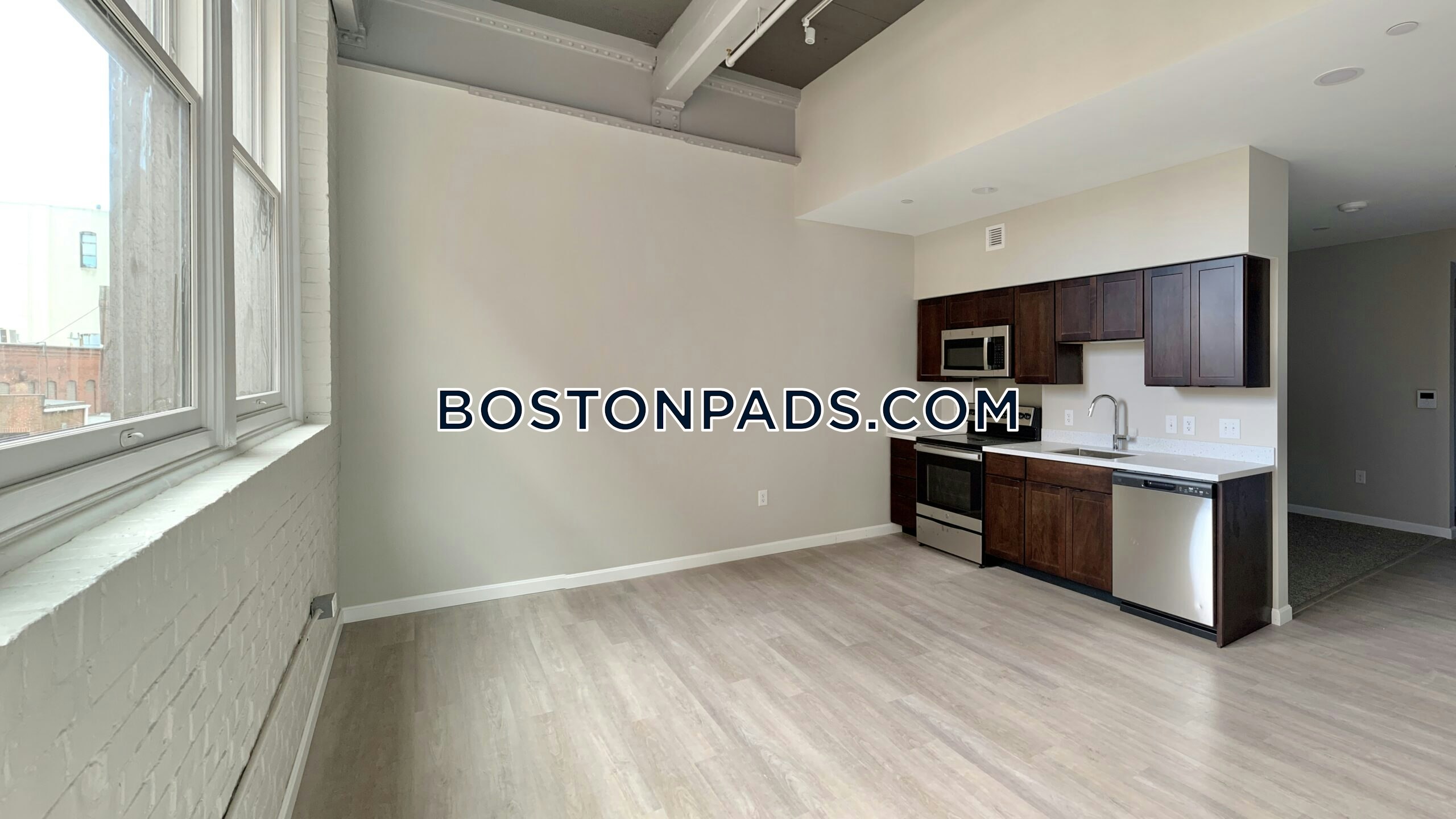 Worcester - 0 Beds, 1 Baths