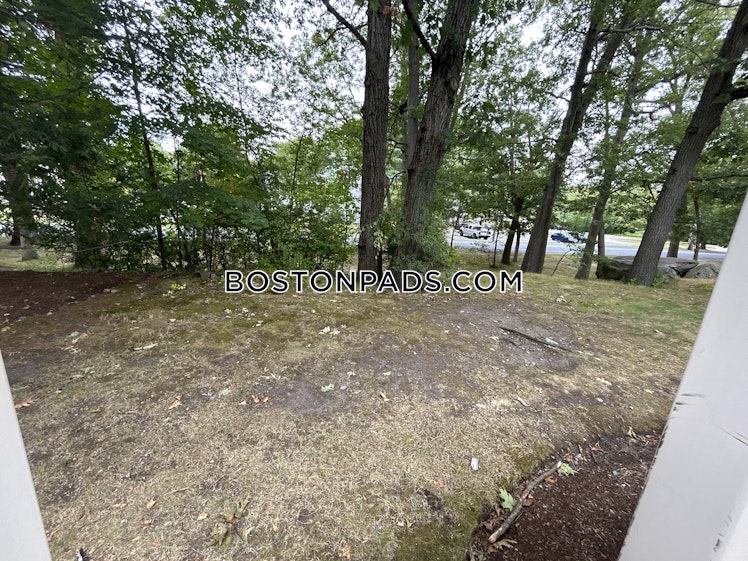 Village Hill Ln., Natick