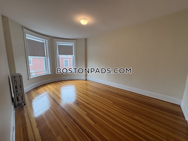 Mount Hood Rd., Boston