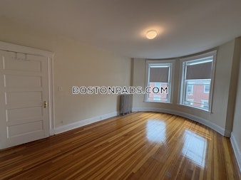 Mount Hood Rd. Boston