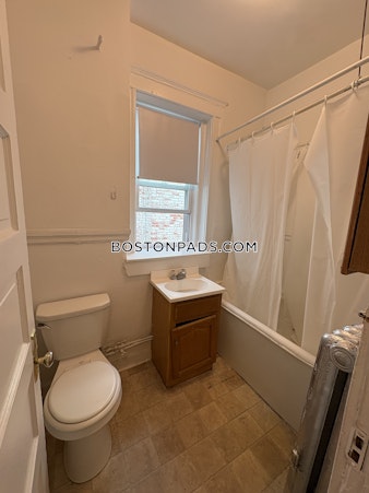 Mount Hood Rd. Boston