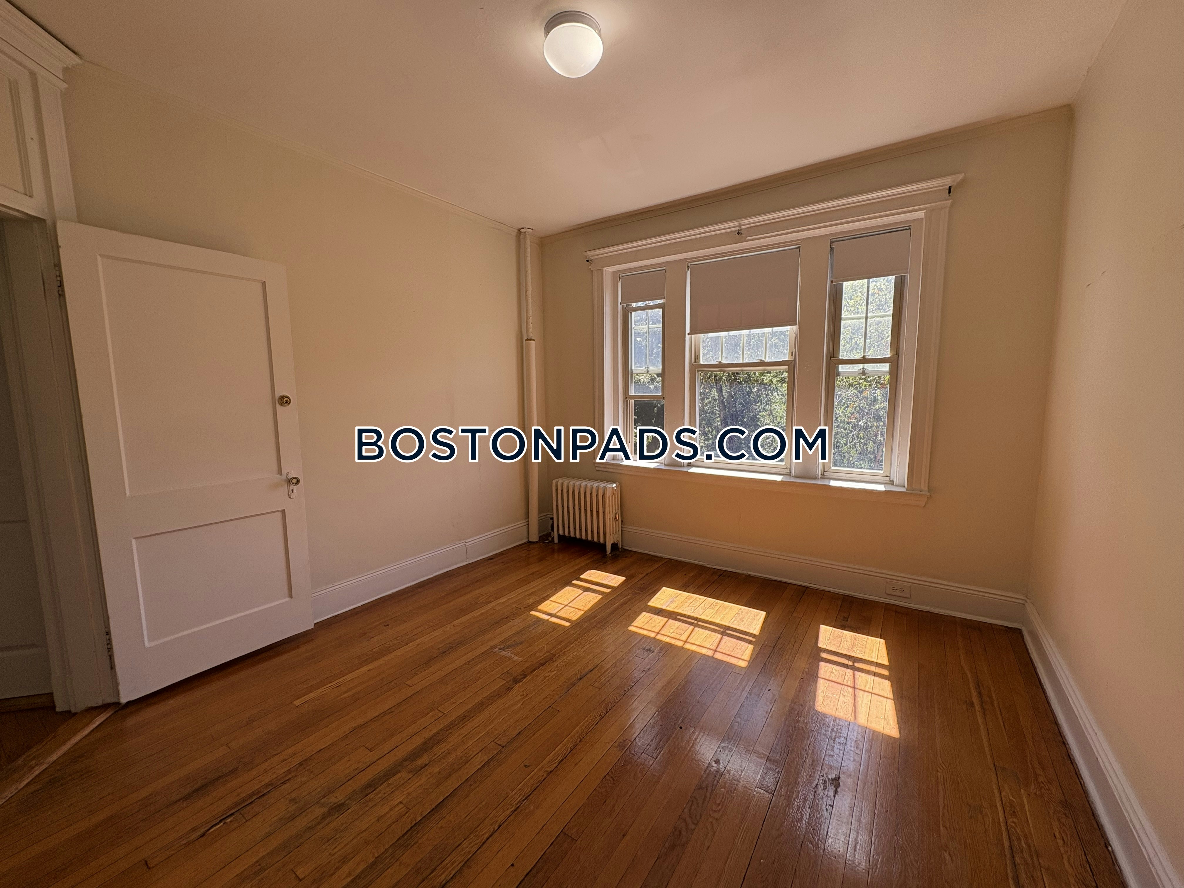 Brookline - 2 Beds, 1 Baths