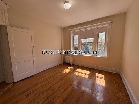 Beacon St. Brookline photo 9