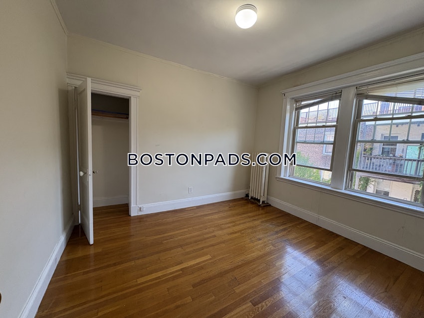 BROOKLINE - CLEVELAND CIRCLE - 2 Beds, 1 Bath - Image 8