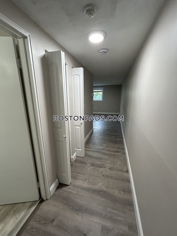 Farm Rd., Marlborough