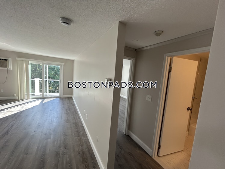 Farm Rd., Marlborough