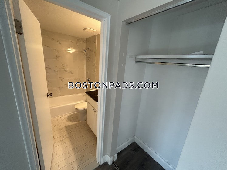 Farm Rd., Marlborough