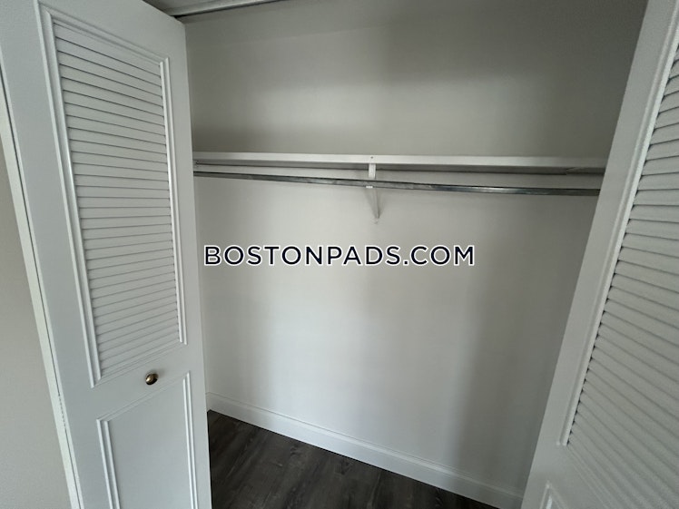 Farm Rd., Marlborough