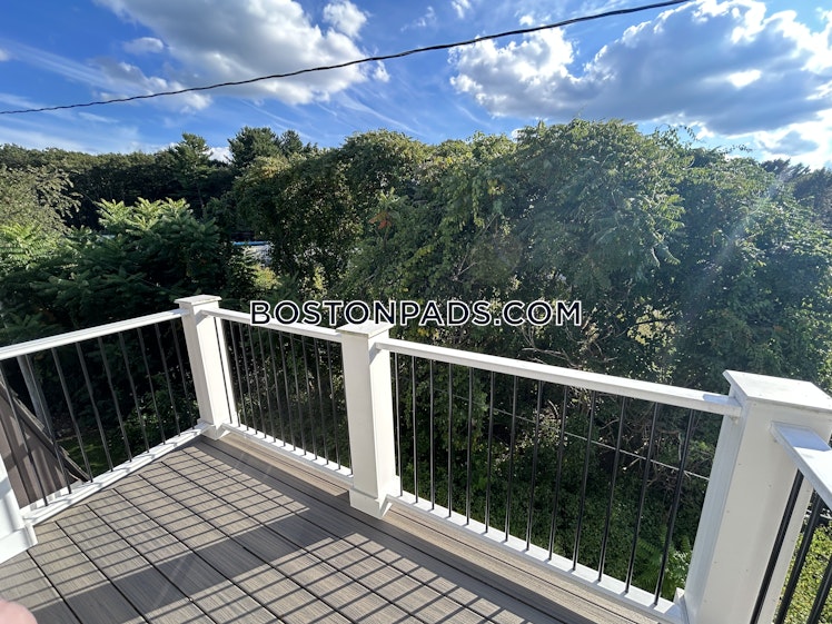 Farm Rd., Marlborough