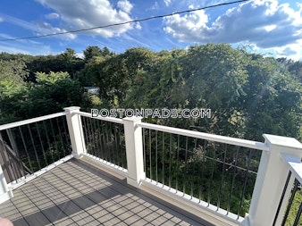 Farm Rd. Marlborough