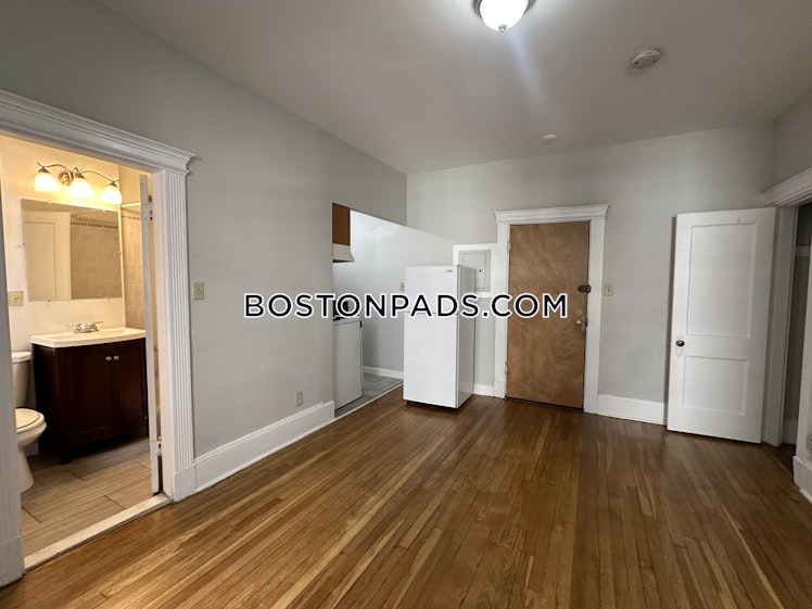 Hemenway St., Boston