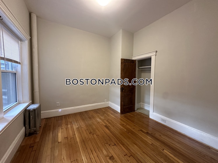 Hemenway St., Boston