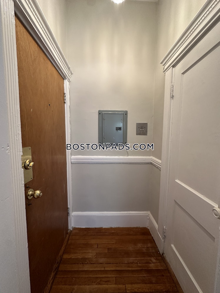 Hemenway St., Boston