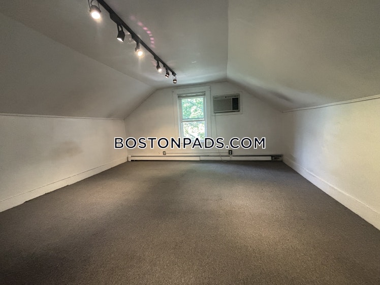 Tremont St., Cambridge