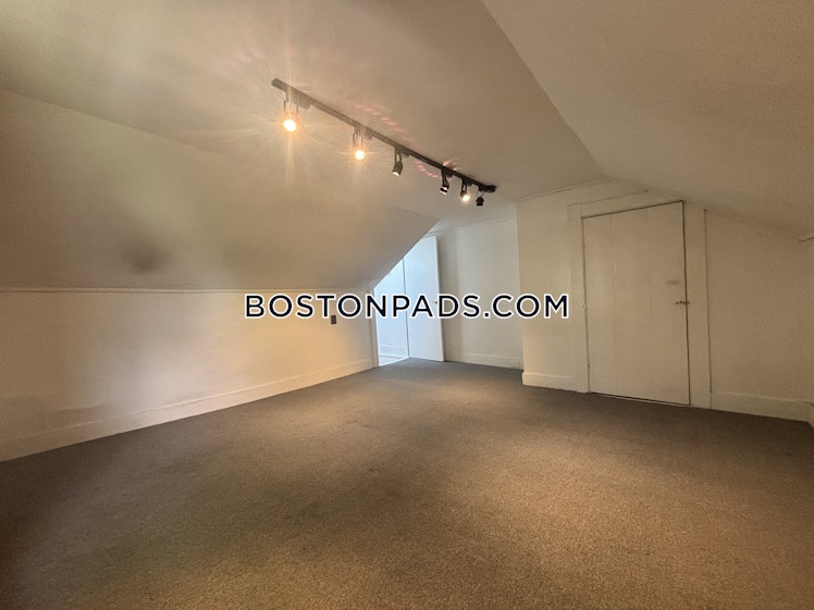 Tremont St., Cambridge