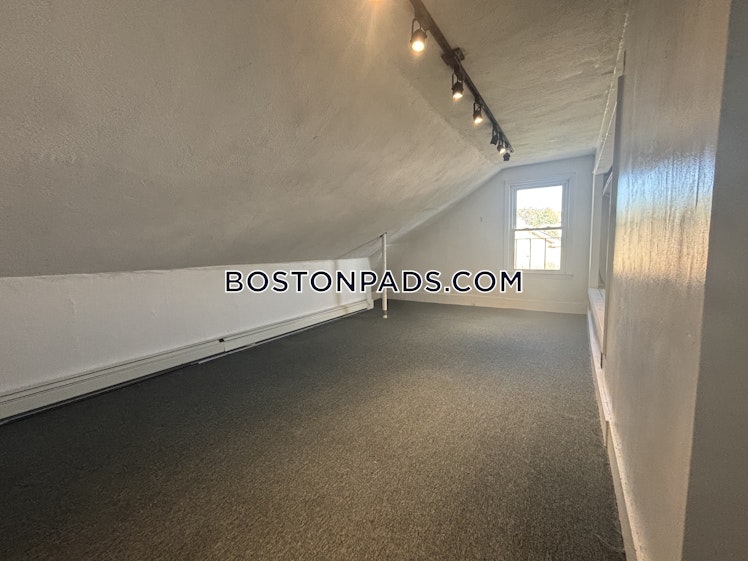 Tremont St., Cambridge