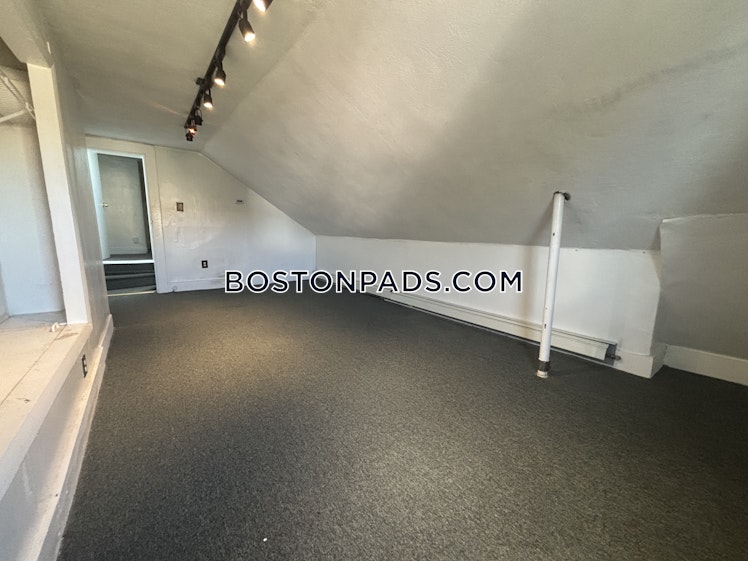 Tremont St., Cambridge