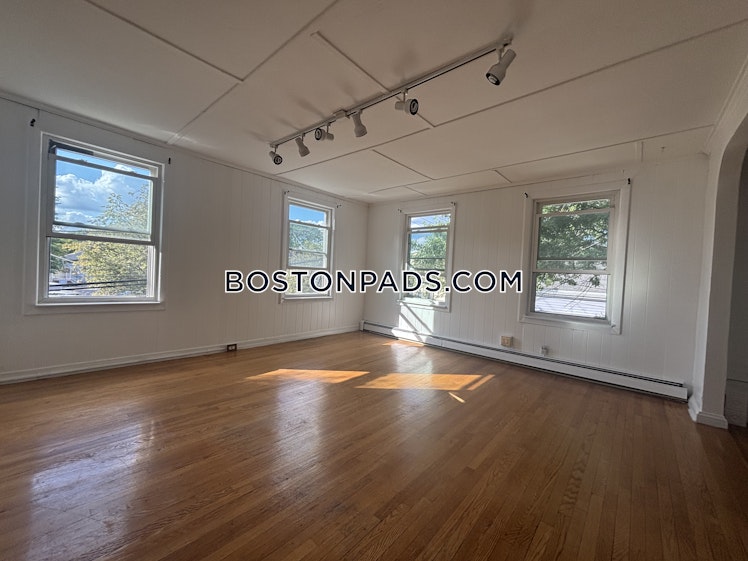 Tremont St., Cambridge