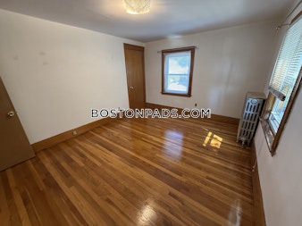 South Crescent Circuit Boston