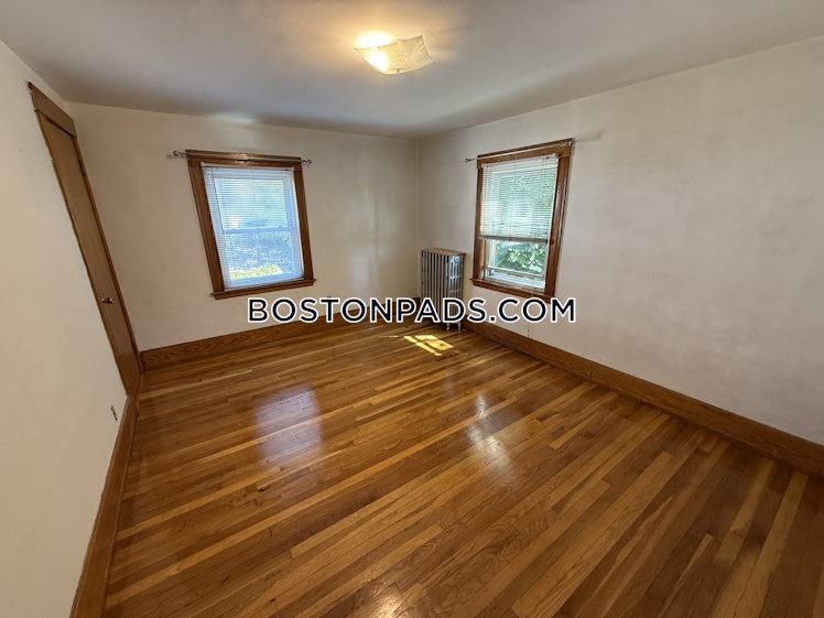 South Crescent Circuit, Boston