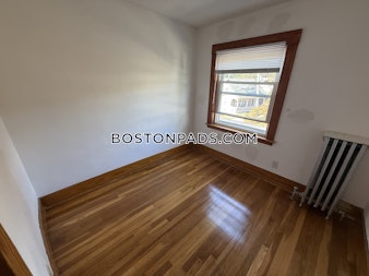 South Crescent Circuit Boston