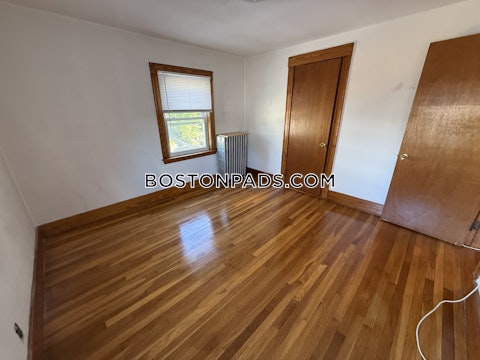 South Crescent Circuit Boston photo 32