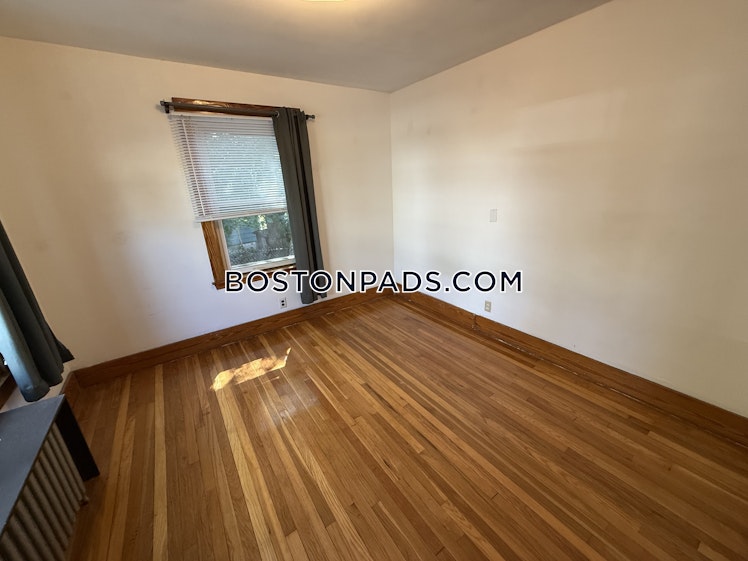 South Crescent Circuit, Boston