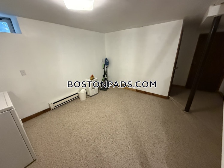 South Crescent Circuit, Boston