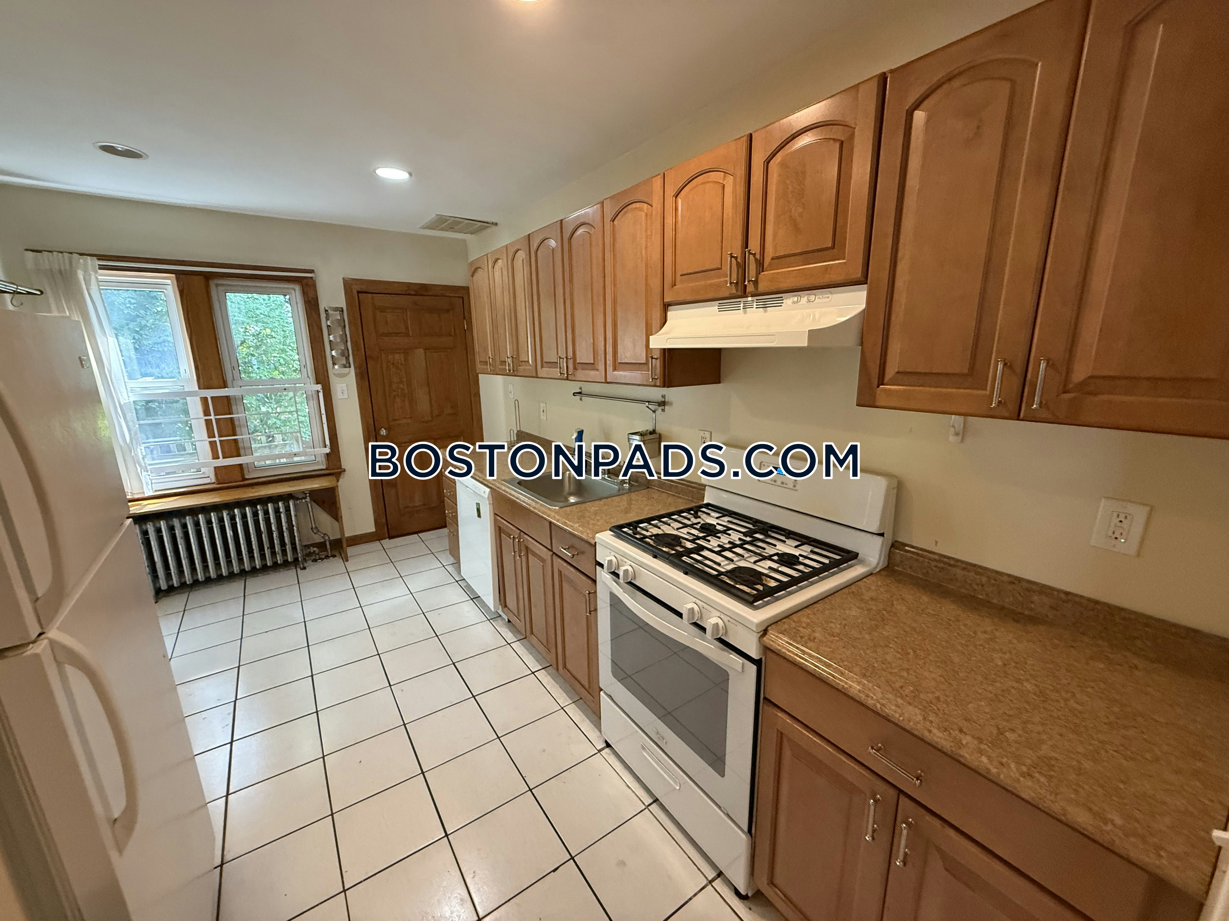 Boston - 3 Beds, 2 Baths