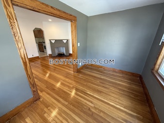 South Crescent Circuit Boston