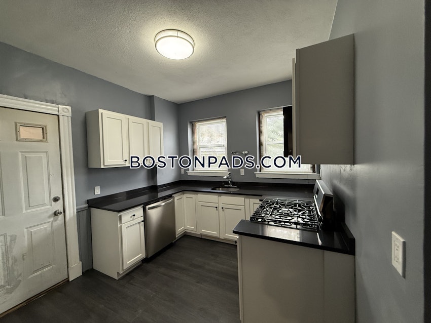 BOSTON - FORT HILL - 5 Beds, 2 Baths - Image 1