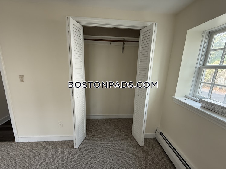 Worthen Rd., Lexington