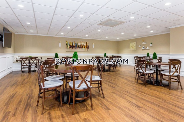 Stonehill Dr., Stoneham