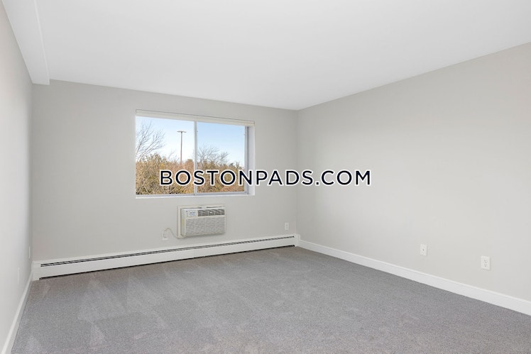 Stonehill Dr., Stoneham