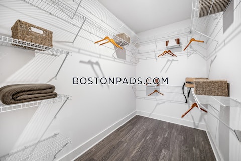 Maple St. Stoneham photo 15