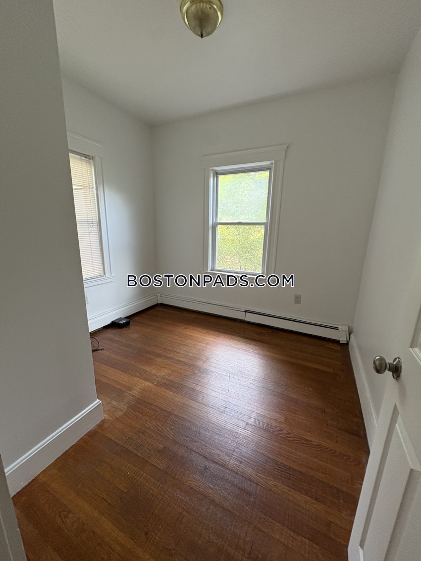 NEWTON - CHESTNUT HILL - 6 Beds, 2.5 Baths - Image 25