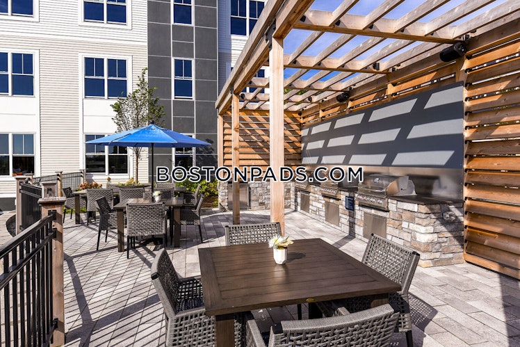 Main St., Winchester