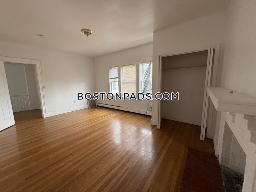 NEWTON - CHESTNUT HILL - 6 Beds, 2.5 Baths - Image 29