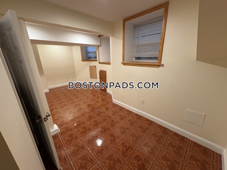 Winthrop Rd., Brookline