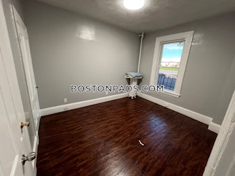 Hollis St. Framingham