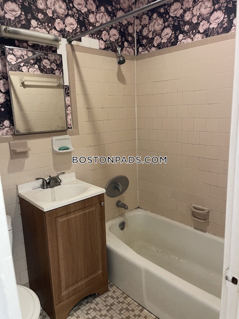 Central Ave. Chelsea photo 8