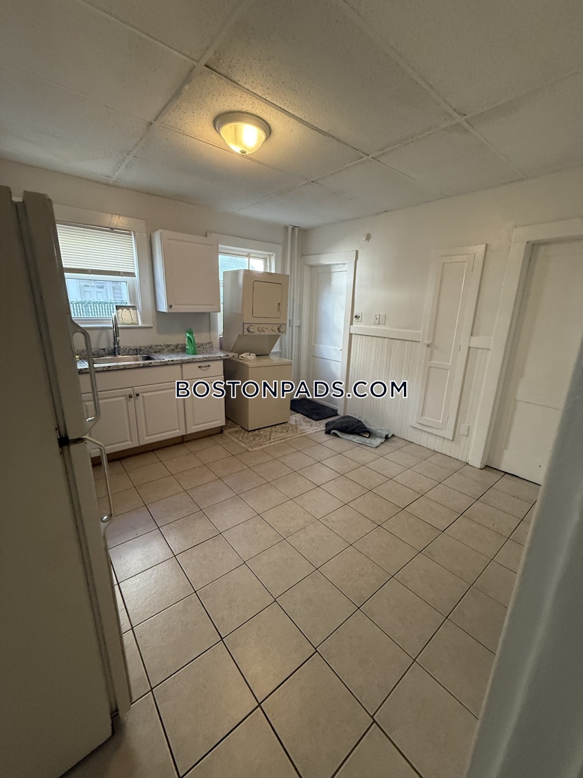 SOMERVILLE - EAST SOMERVILLE - 3 Beds, 1 Bath - Image 6
