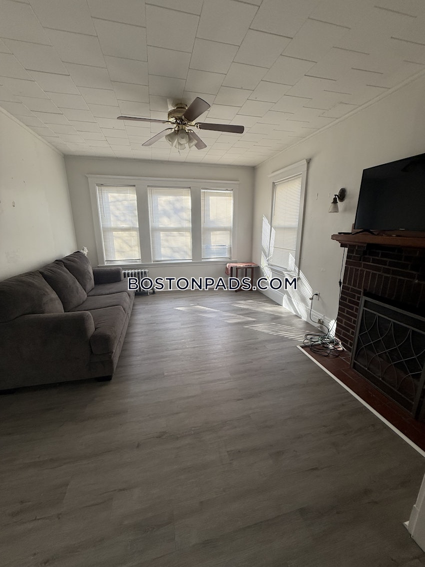 SOMERVILLE - EAST SOMERVILLE - 3 Beds, 1 Bath - Image 5