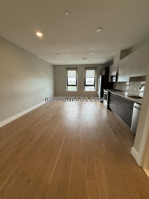 central Somerville photo 12