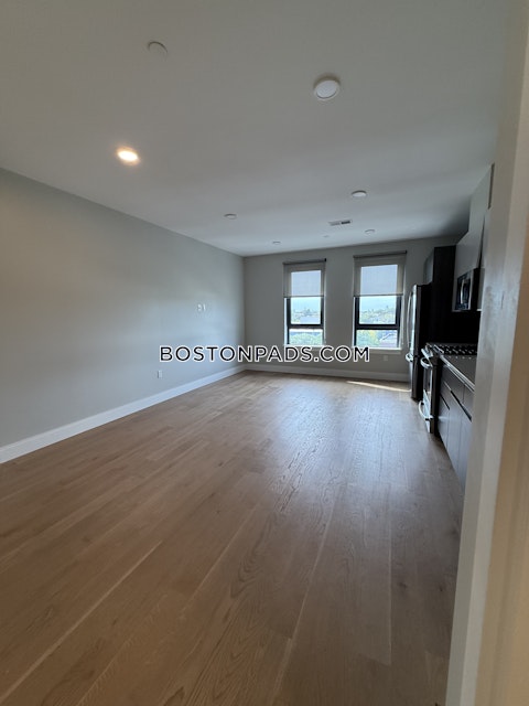 central Somerville photo 11