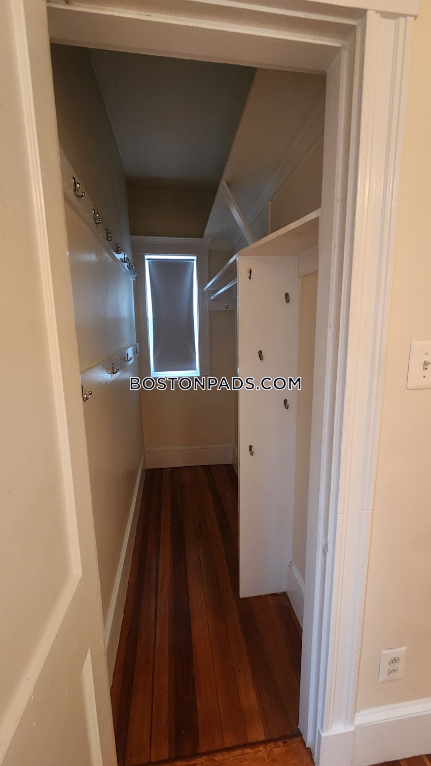 BOSTON - BRIGHTON - OAK SQUARE - 3 Beds, 1 Bath - Image 20