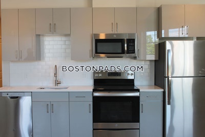 Reading 2 bedroom 1 baths Luxury in READING - $3,100 No Fee