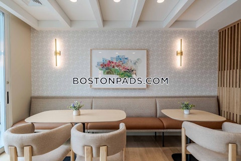 Newbury St. Peabody photo 6