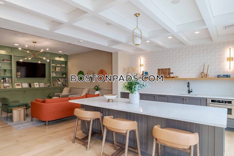 Newbury St. Peabody photo 5